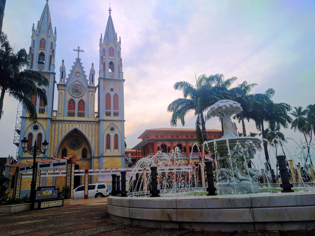 Catedral de Santa Isabel-马拉博必去景点