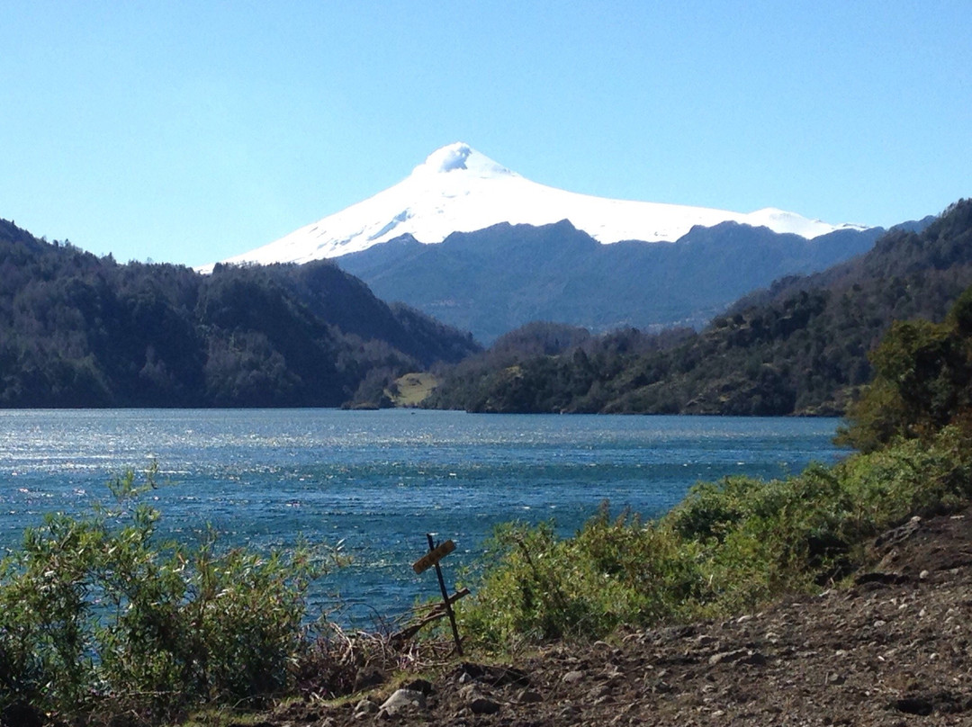 Panguipulli旅游景点-Lago Panguipulli