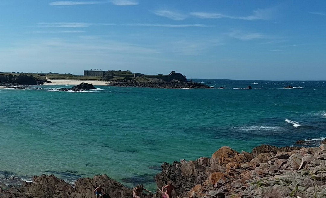 Corblets Beach-Alderney必去景点