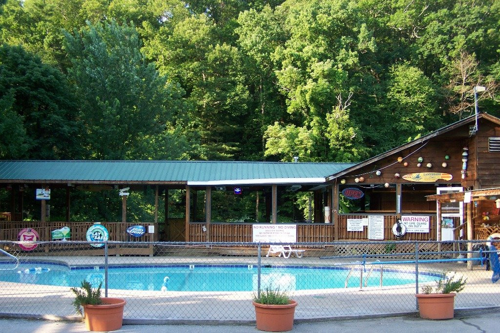 Geneva Riverside Lodging主图