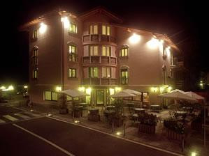 Almenno San Salvatore酒店住宿-马佐莱尼酒店