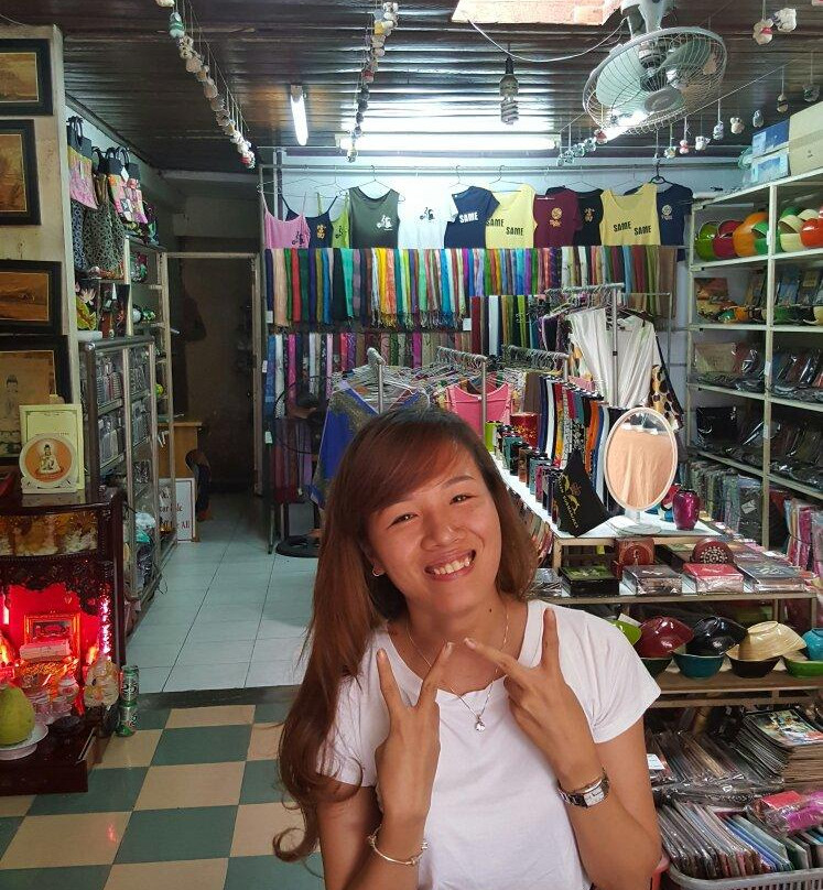 Be Ny Souvenir Shop景点图片