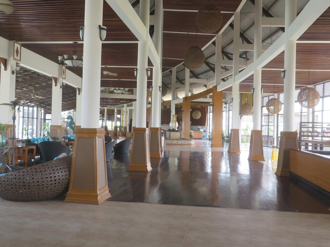 Pearl Laguna Resort主图
