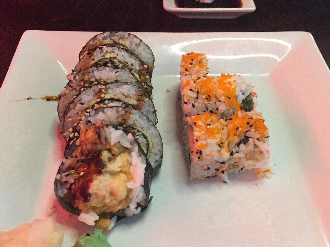 Thai's Noodles Asian Bistro & Sushi