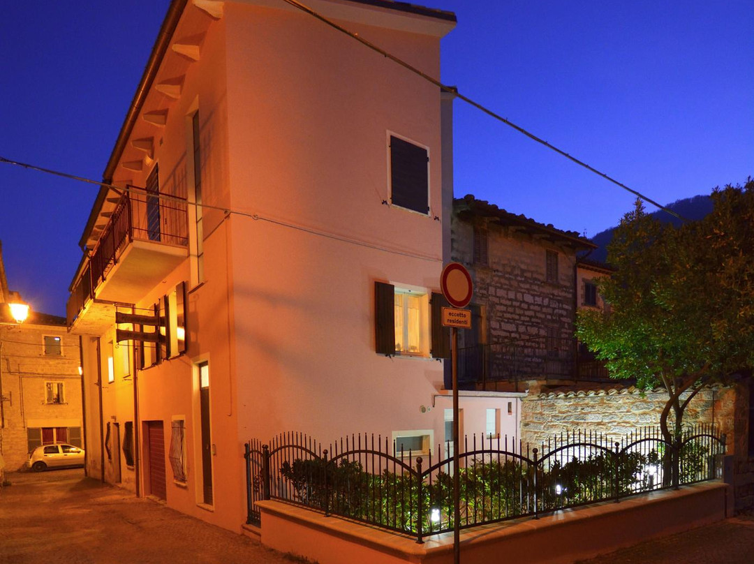 Frontone酒店住宿-Romantico B&B