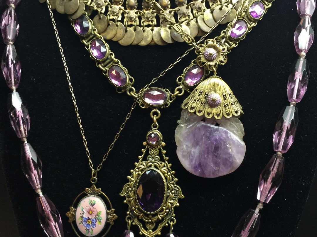 City Antiques Resale Boutique景点图片
