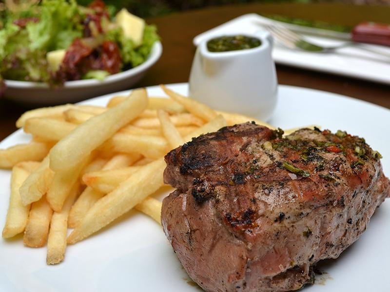 恩维加多餐馆和美食-La tRES uno