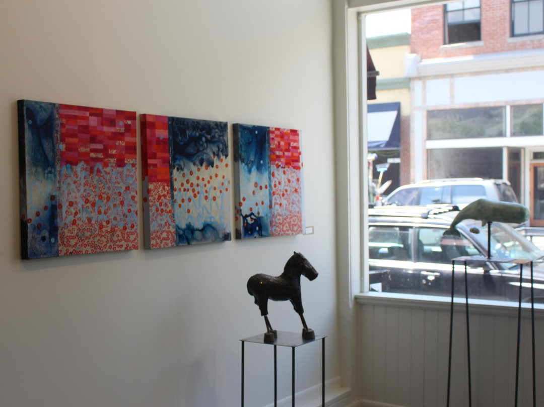 Gallery Van de Water-萨利达必去景点