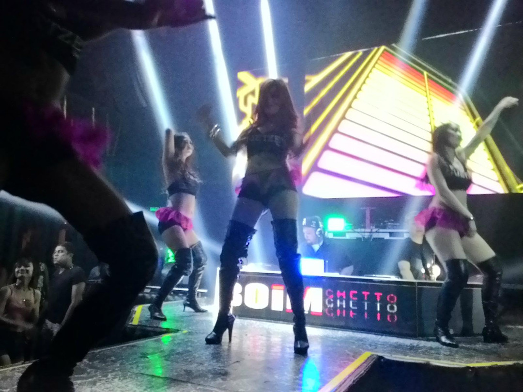 BabyFace Club & Karaoke Semarang-三宝垄必去景点