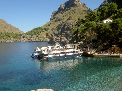 Barcos Azules-索列尔港必去景点