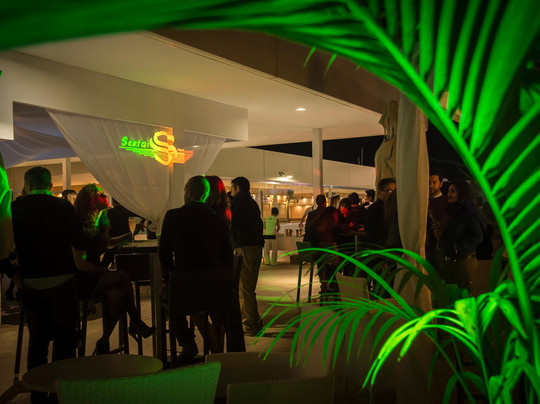 Santai Marina Lounge-阿雷西费必去景点