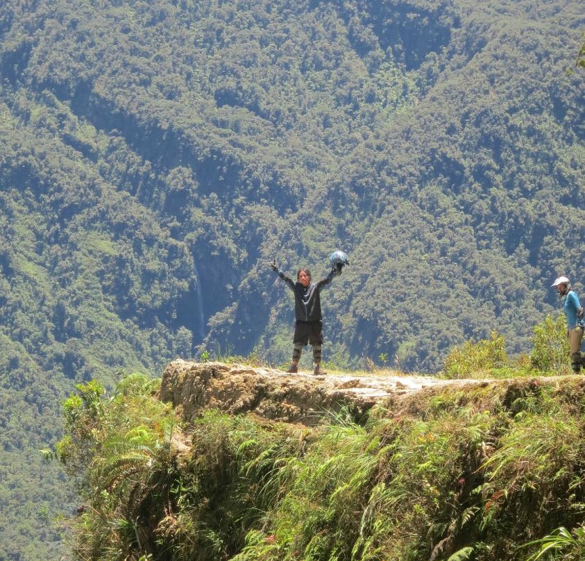 Mayhem Adventures-拉巴斯必去景点