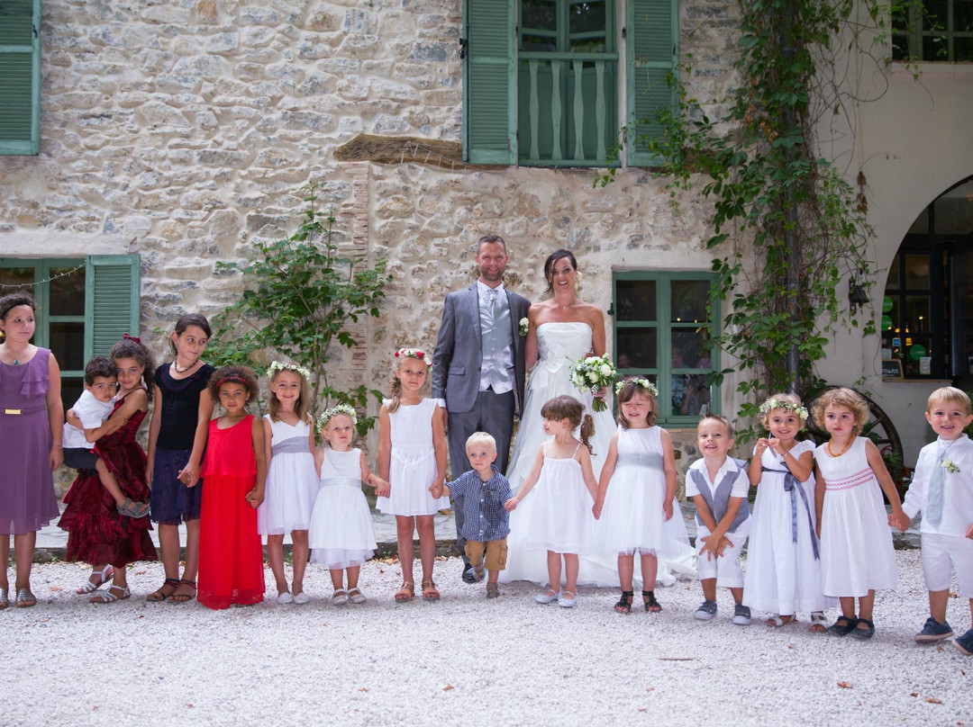 La Roquebrussanne餐馆和美食-La Source