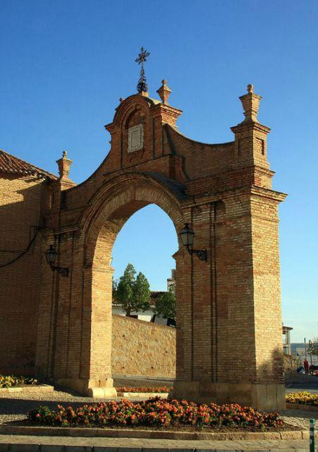 Granada Gate-安特克拉必去景点