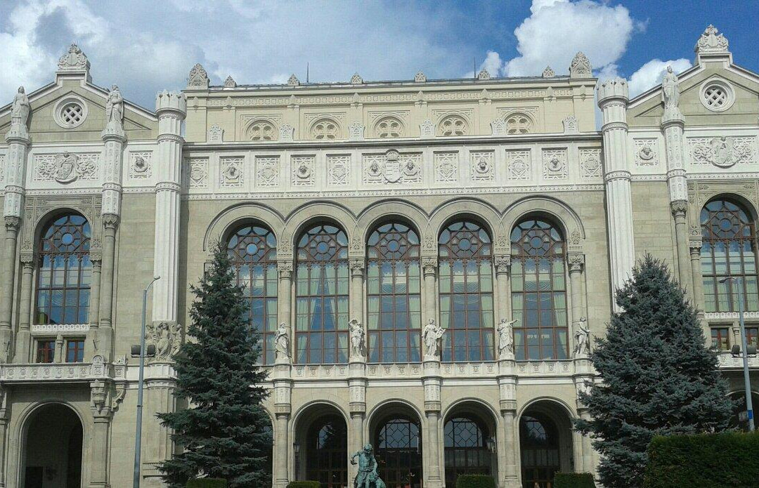 Pesti Vigado-布达佩斯必去景点