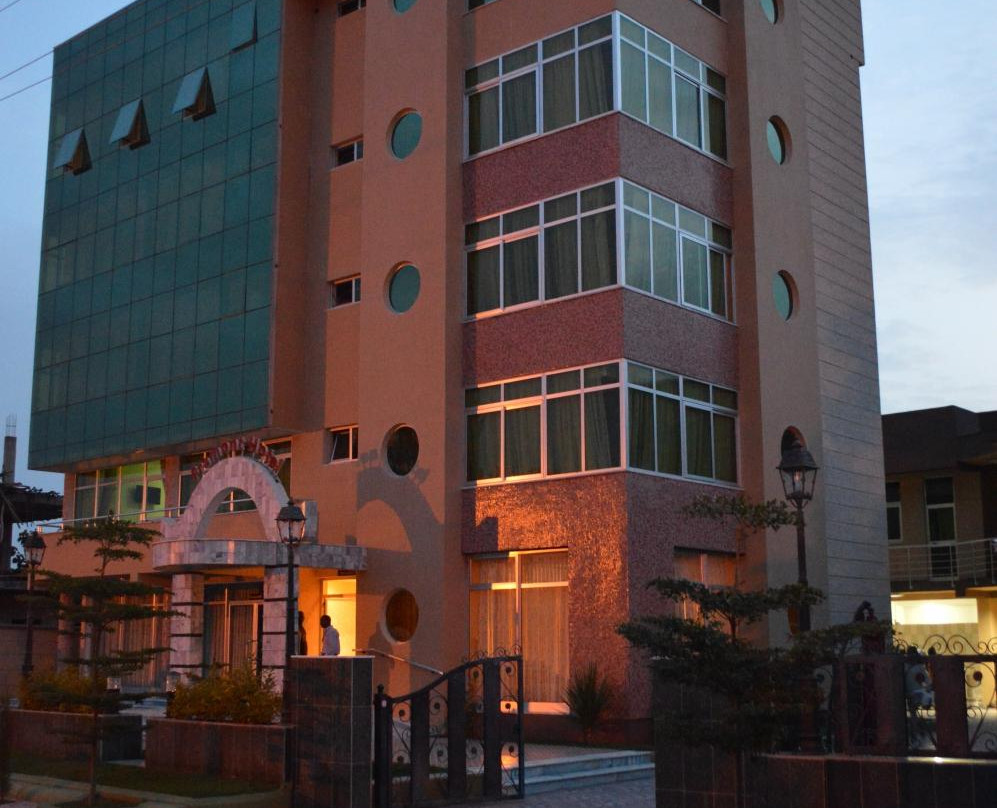 Framont Hotel主图
