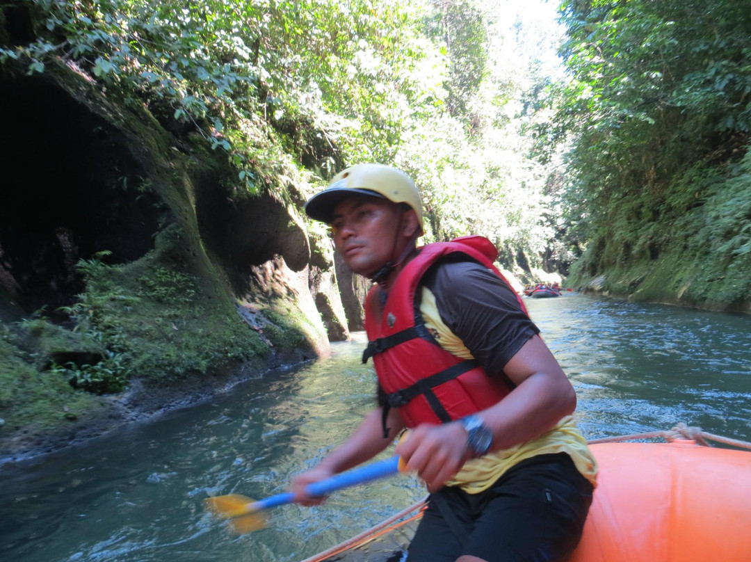 Ancol Arung Jeram-Tebing Tinggi必去景点