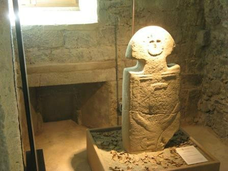 Museo Delle Statue Stele Lunigianesi-Pontremoli必去景点