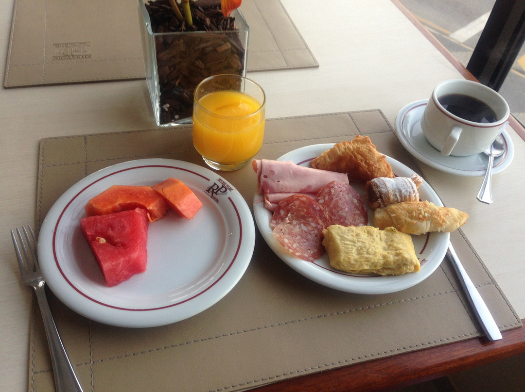 River Park Hotel主图