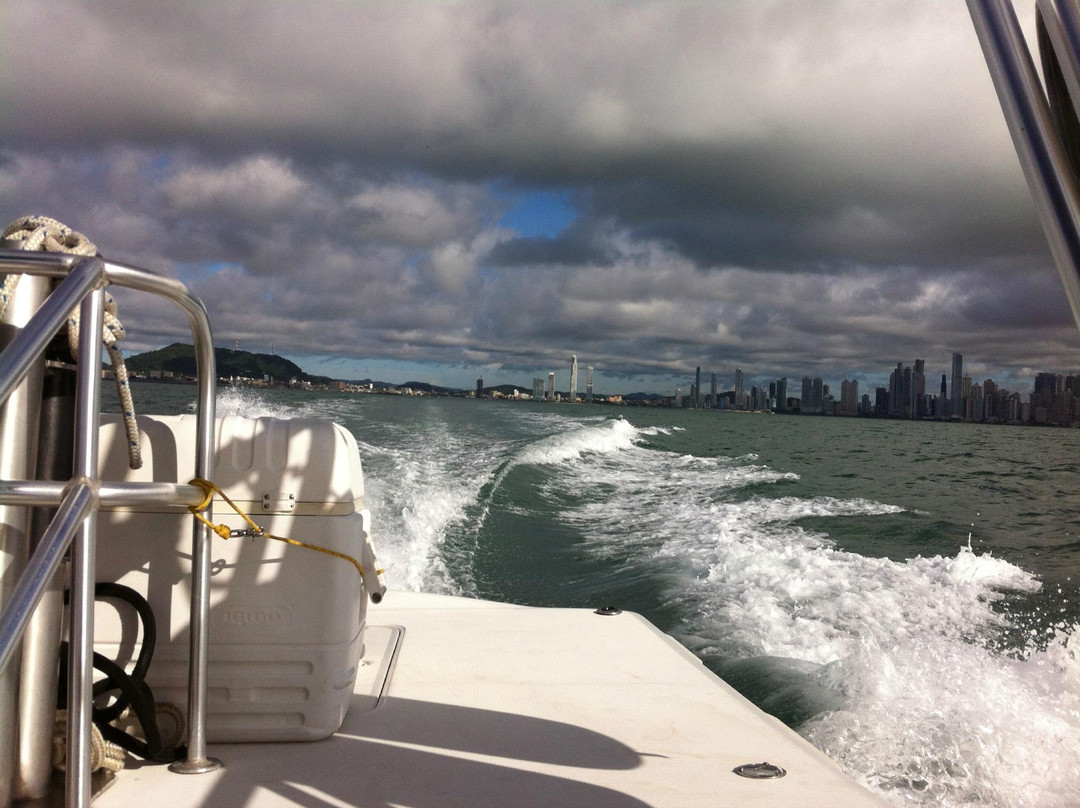Panama Yacht  Adventures Day Tours-巴拿马城必去景点