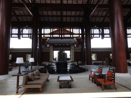 金茂三亚亚龙湾丽思卡尔顿酒店主图