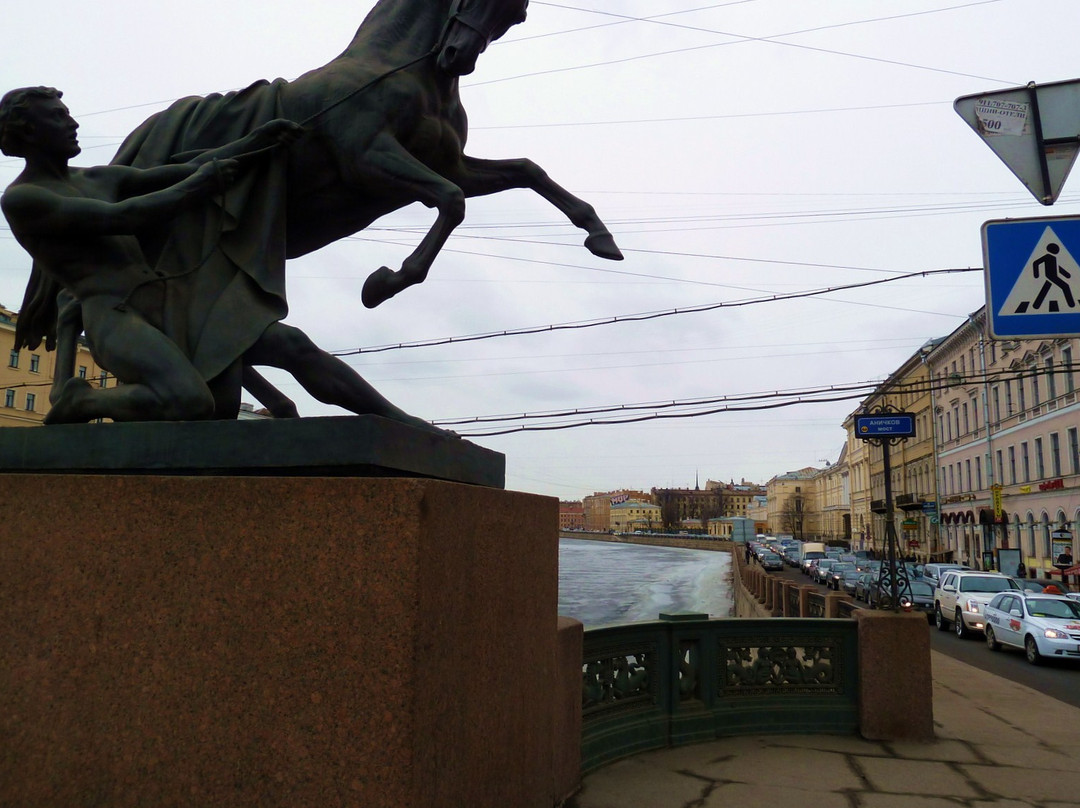 Anichkov Bridge景点图片