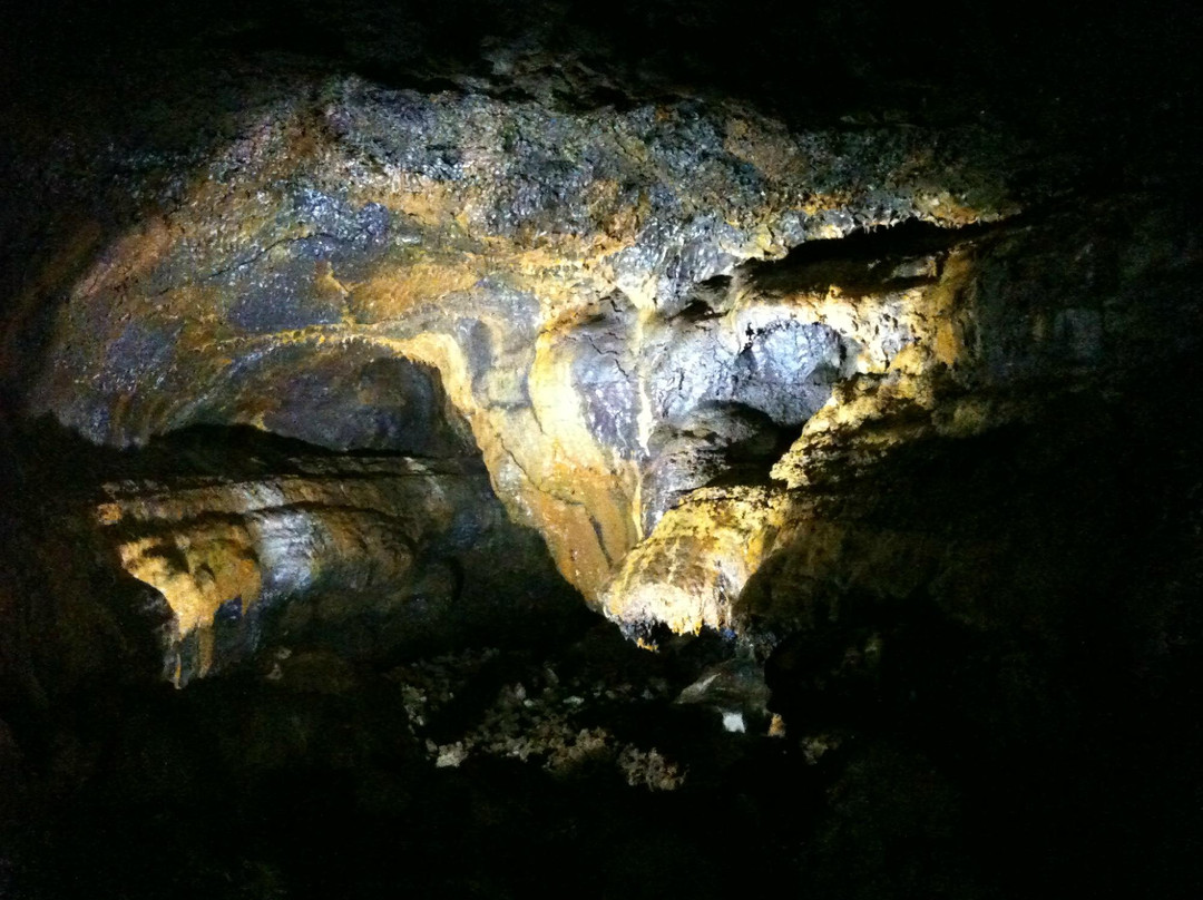 Gruta do Carvão-蓬塔德尔加达必去景点