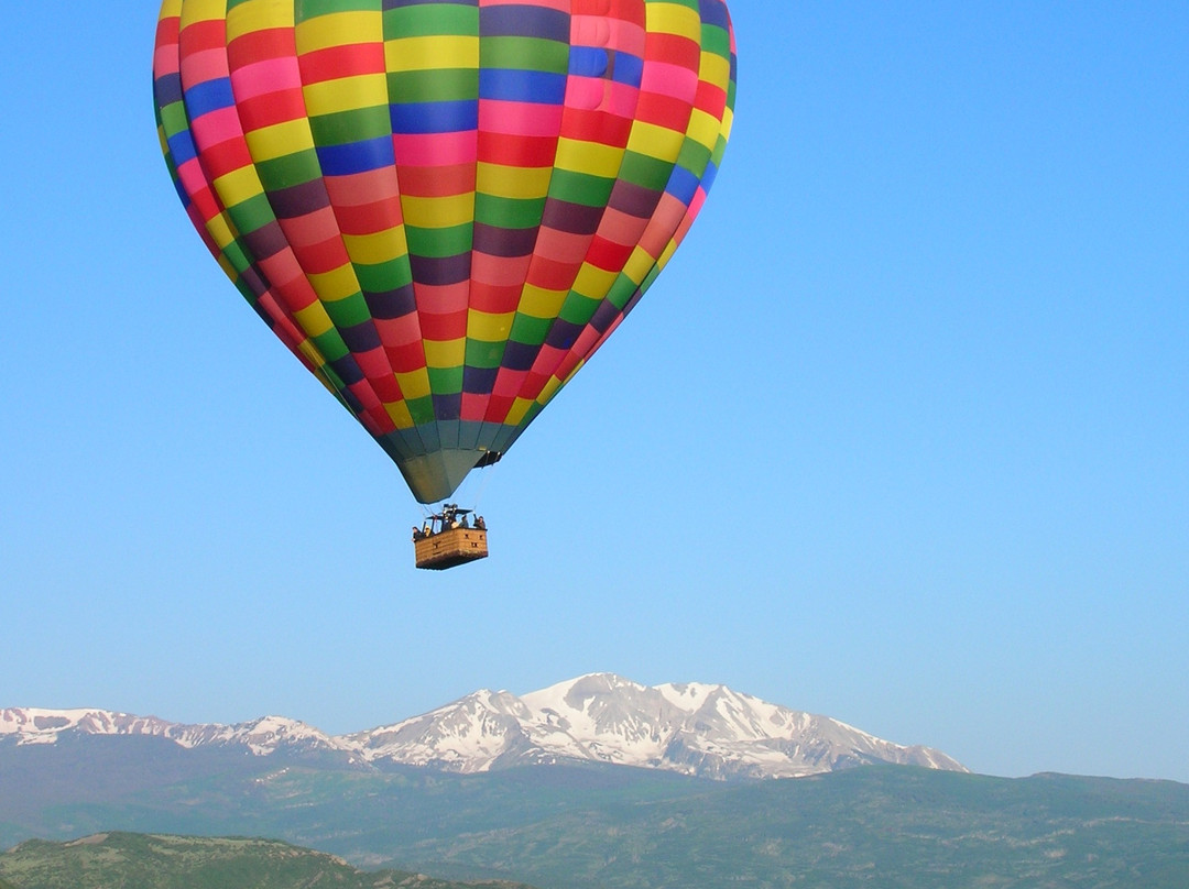 Above It All Balloon Company-斯诺马斯村必去景点