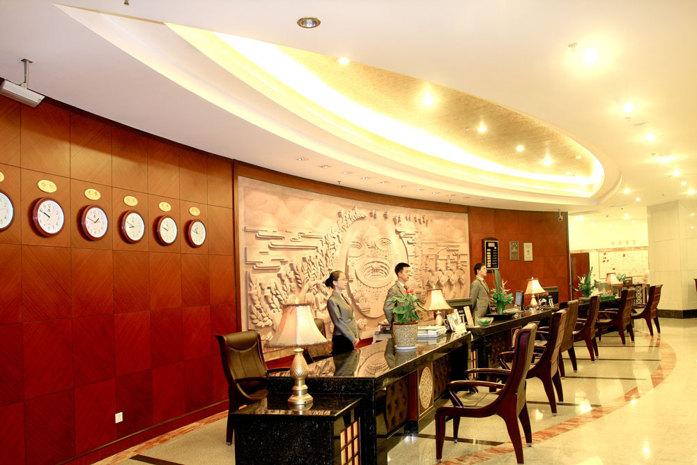 中元大酒店主图