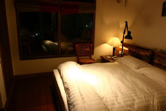 阳朔知家楼民室客栈主图