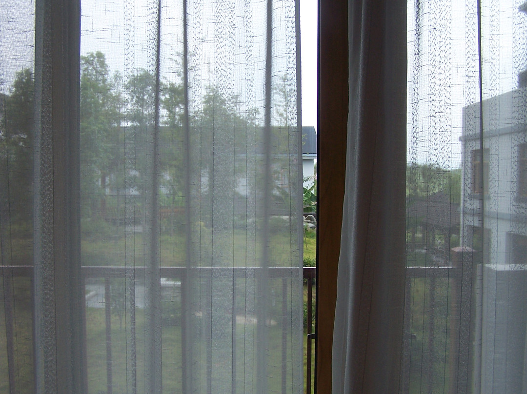 龙佑温泉度假酒店主图