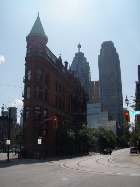 熨斗大楼-多伦多必去景点