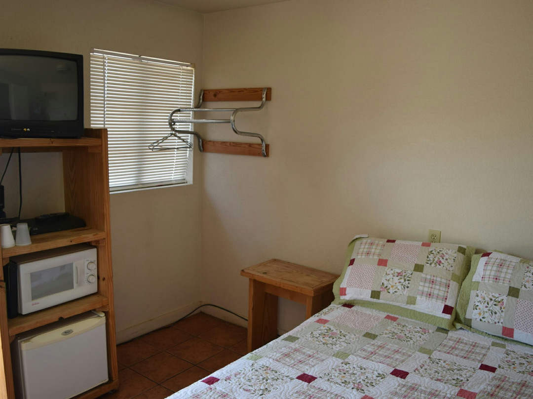 Fort McKavitt Inn