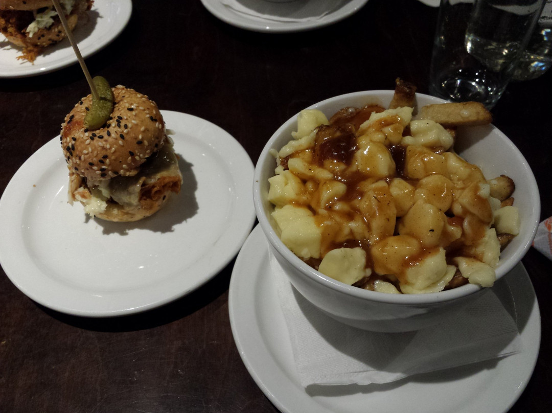 Les Trois Garçons - Bistro Burger