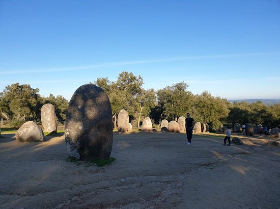 Centro Interpretativo dos Almendres-埃武拉必去景点