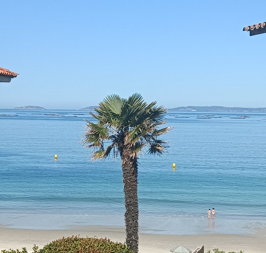 Playa de Lapamán-Bueu必去景点