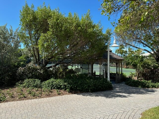 Ocean Club West主图