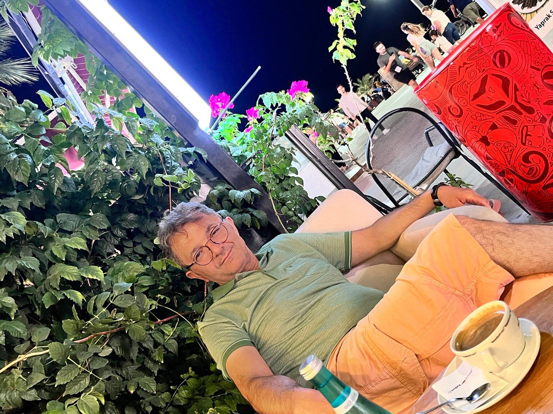 Sarıkız heykeli