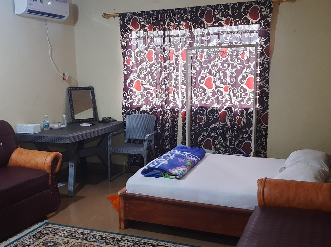 Yogi Homestay Freetown主图