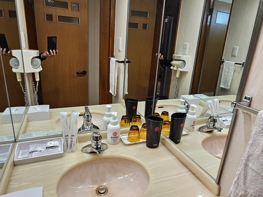 汤泽大酒店主图