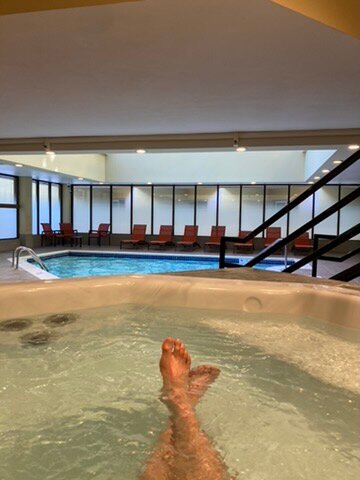 Elevation Hotel & Spa-泳池