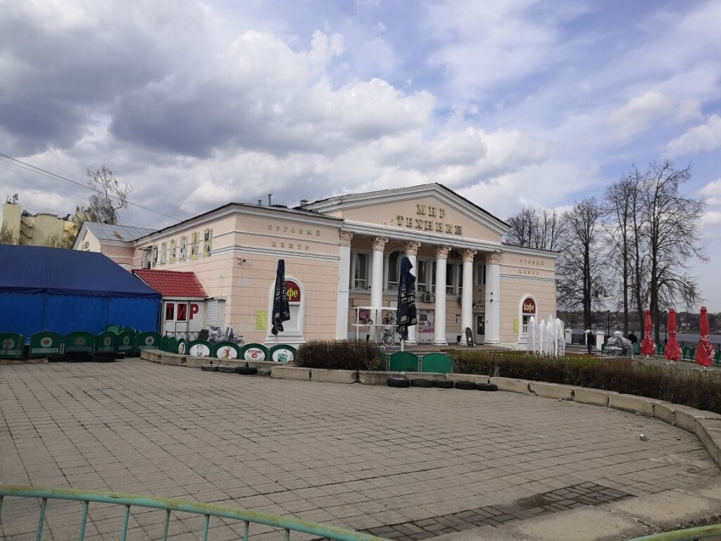 The Building of the Former Volna Cinema景点图片