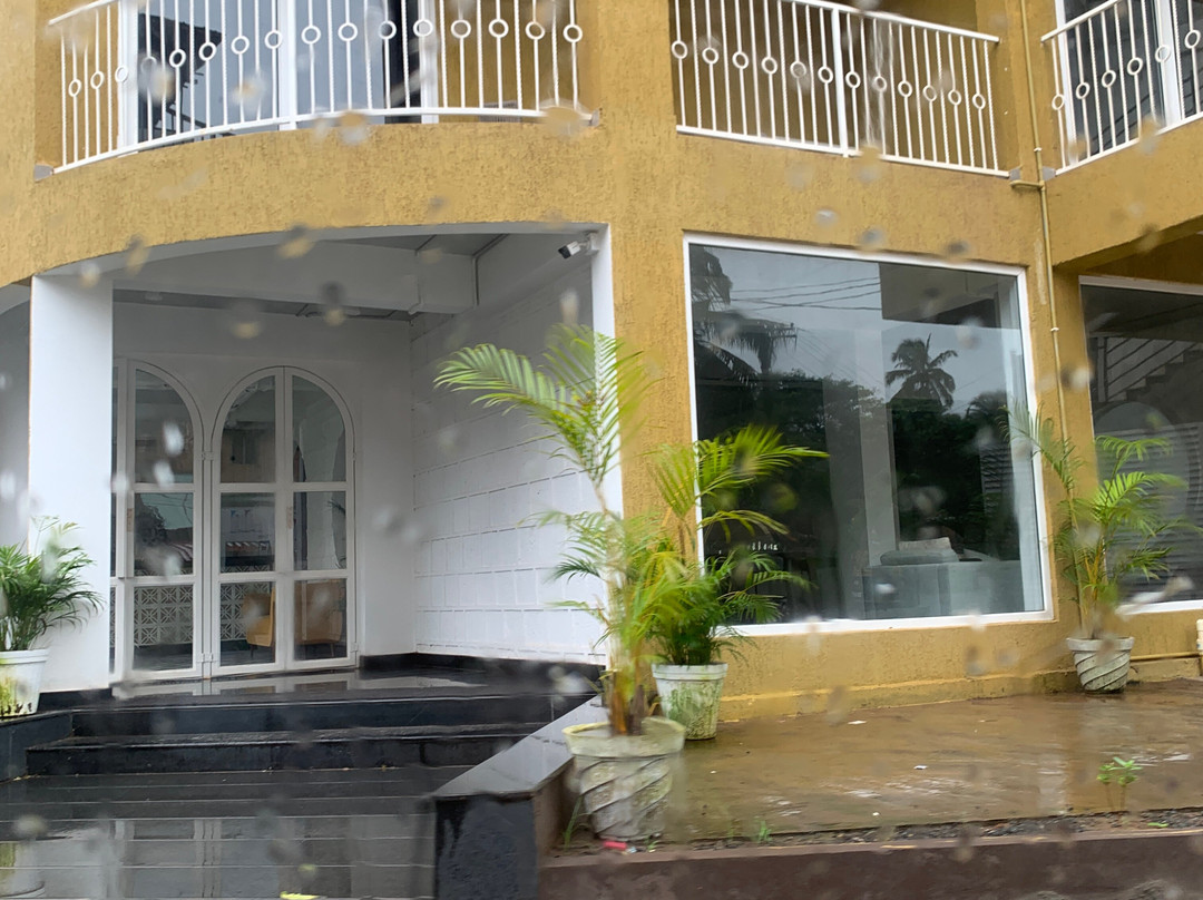 Bedzzz Xclusiv, Morjim, Goa