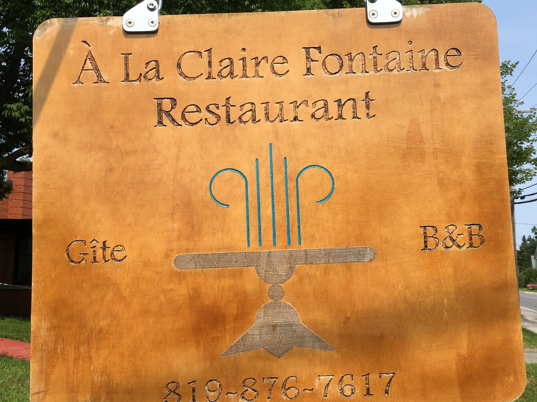 A la Claire Fontaine de Beebe主图