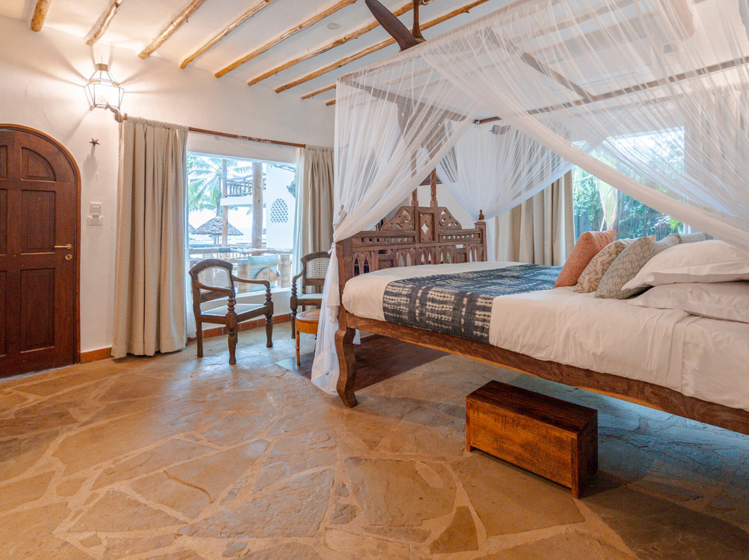 爱水者海滩度假村主图