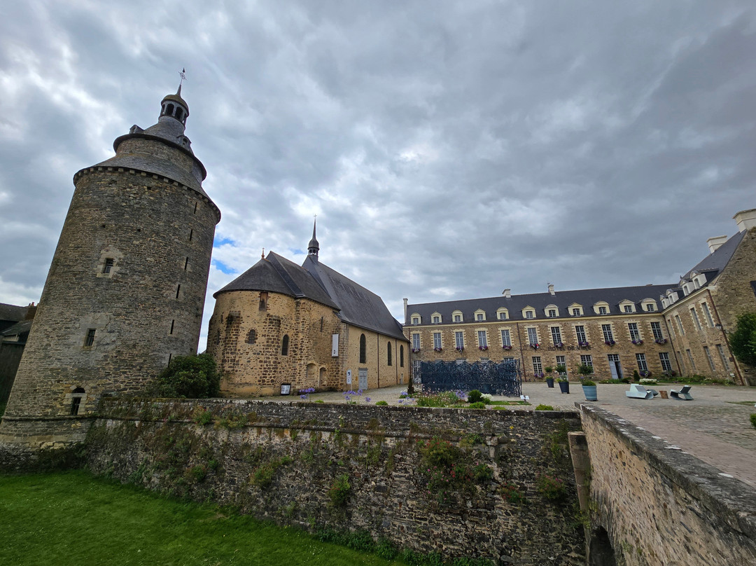 Chateau de Chateaugiron景点图片