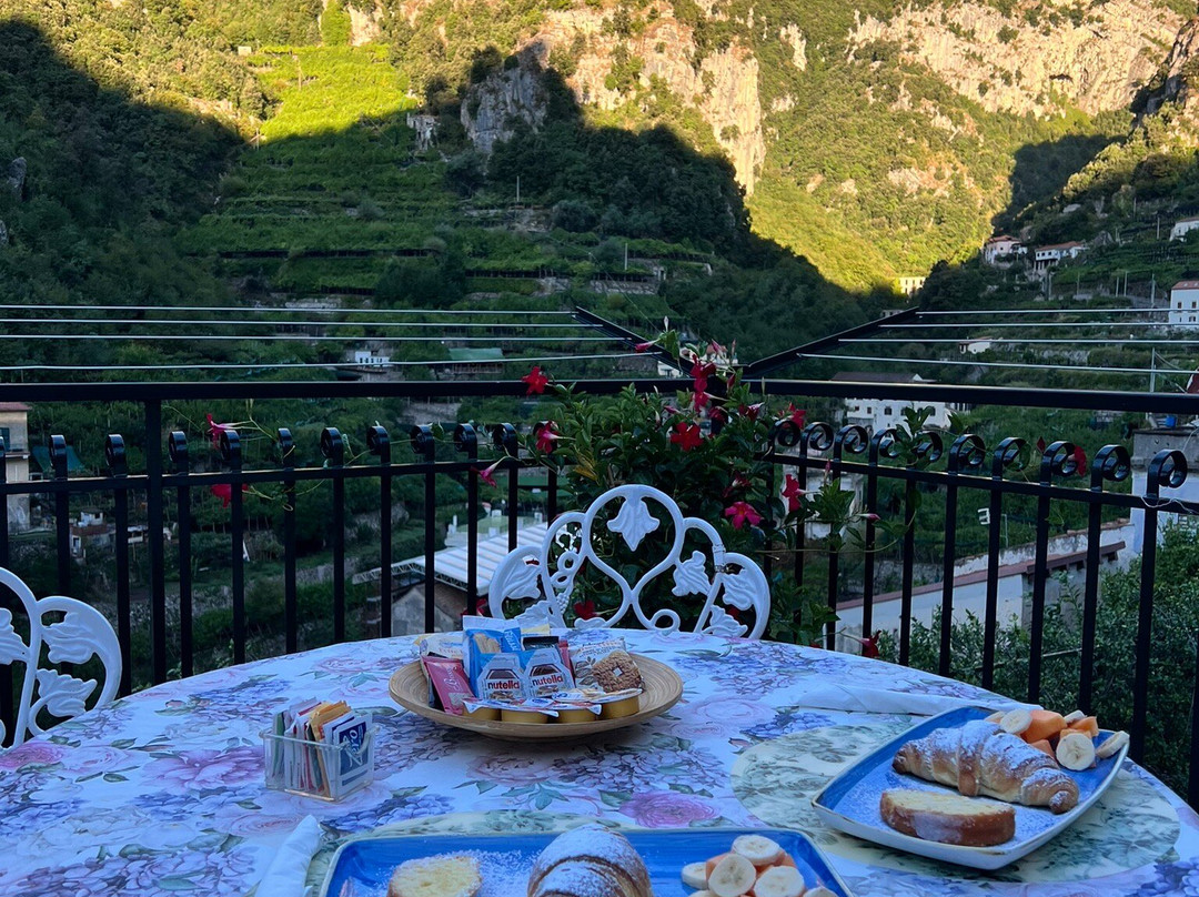 La Valle Delle Ferriere主图