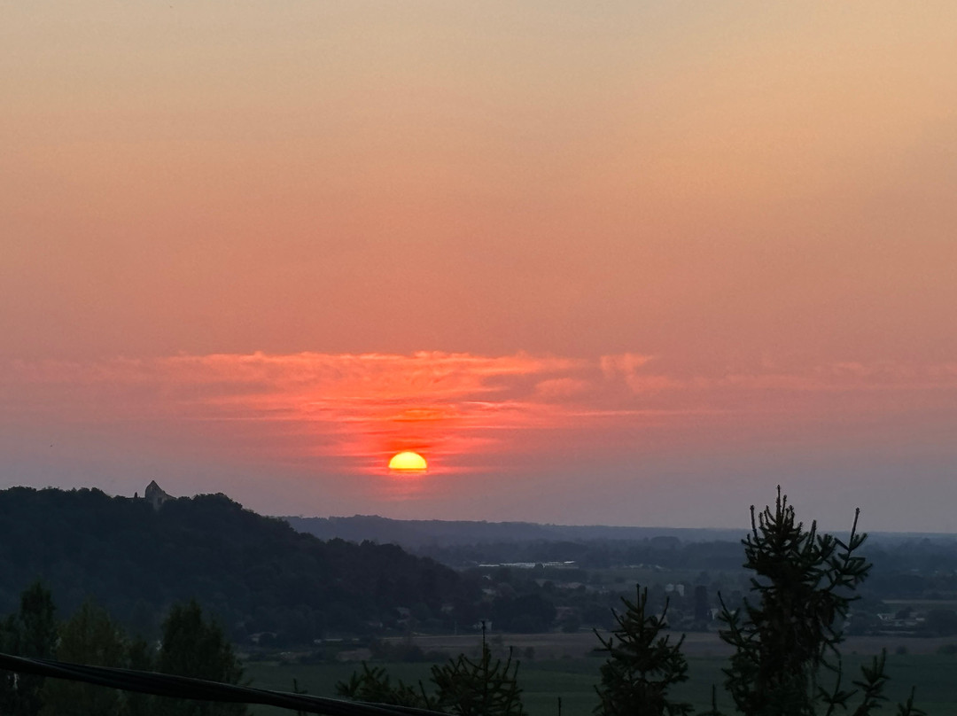 Les Gues Rivieres主图