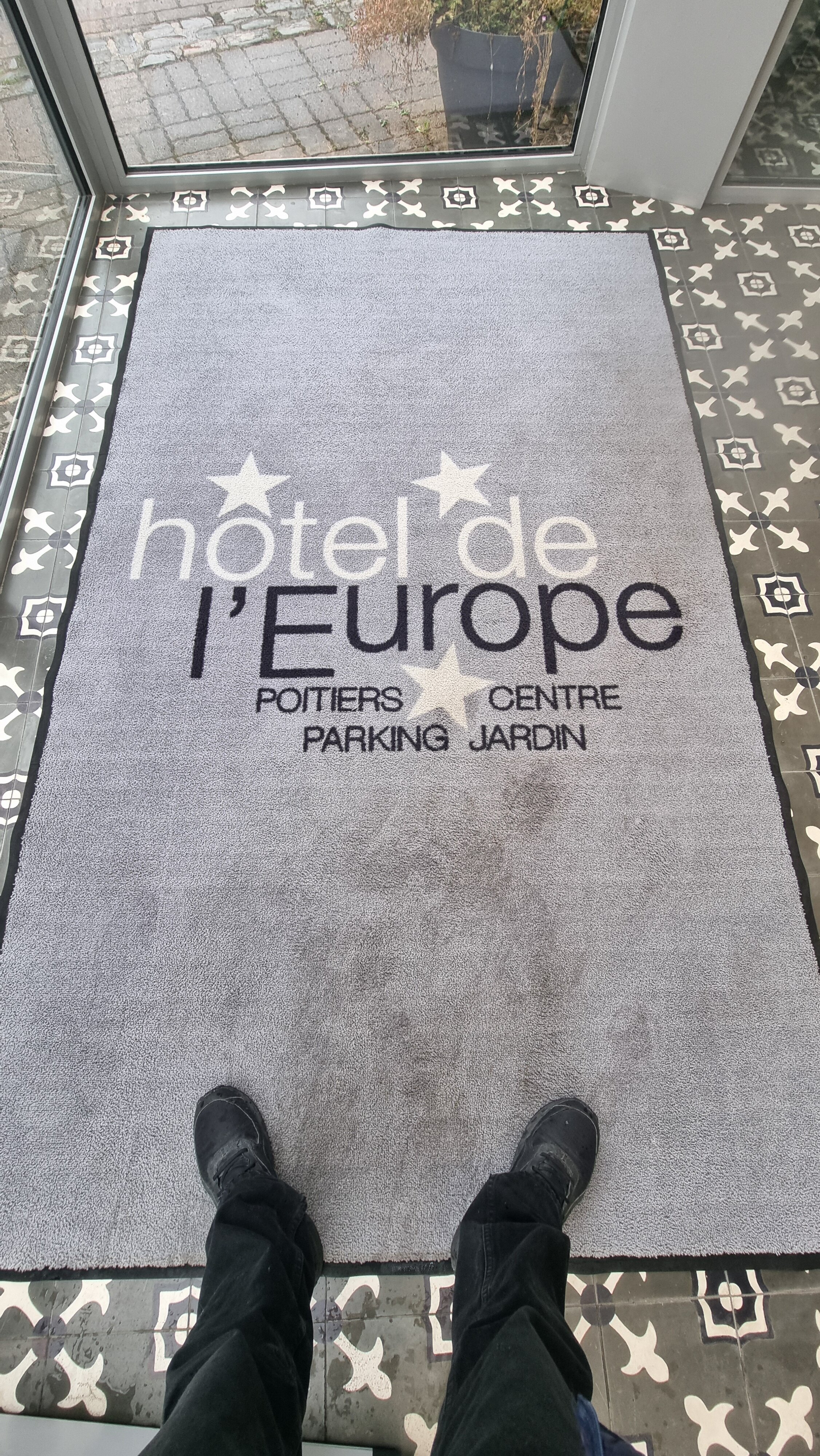 Logis Hôtel De L'europe Poitiers-浴室