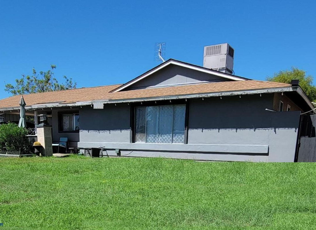 Orangewood & 51Ave Homestay - Not a Hotel